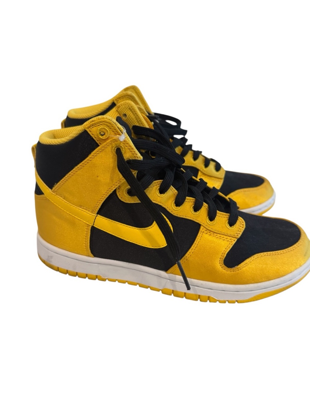 Nike Women's High-Top Sneakers in Black and Yellow